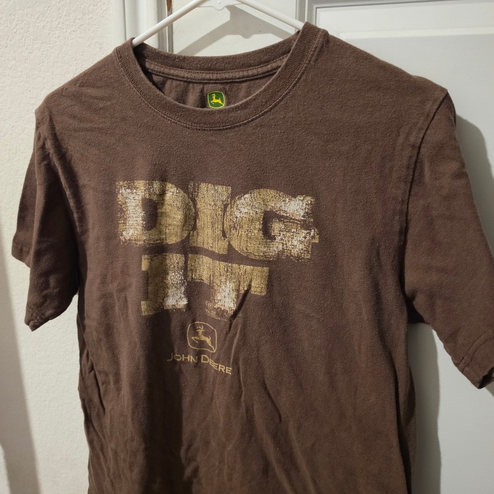 John Deere Mens Brown Dig It Graphic TShirt Cotton Crew Neck Size M Short Sleeve